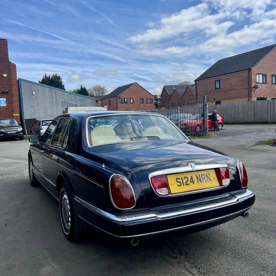 Rolls-Royce Silver Seraph outside 5 Star Motors, Rochdale